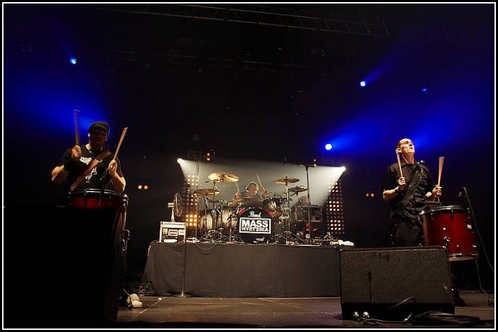 Mass Hysteria &#8211; Les Rockeurs 2005