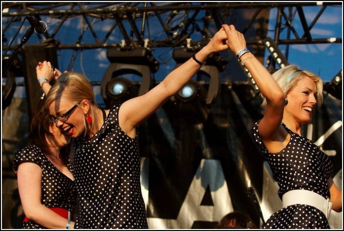 The Pipettes &#8211; La Route du Rock 2006