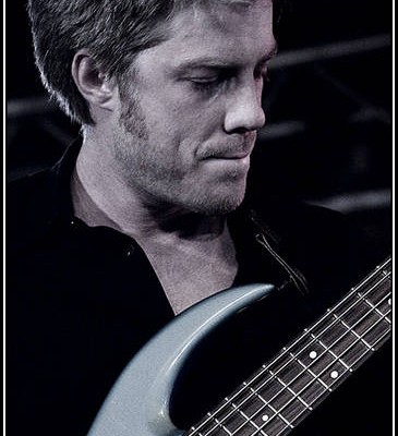 kyle eastwood &#8211; New Morning (Paris)