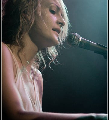 Emily Haines &#8211; Maroquinerie (Paris)