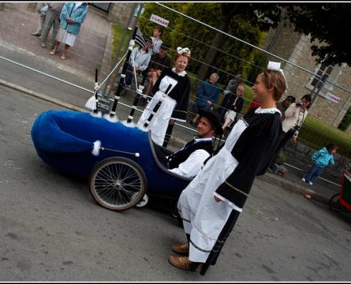 Le defile du dimanche &#8211; Festival Terre Neuvas (Bobital) 2008