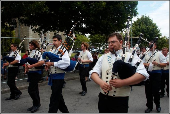 Le defile du dimanche &#8211; Festival Terre Neuvas (Bobital) 2008