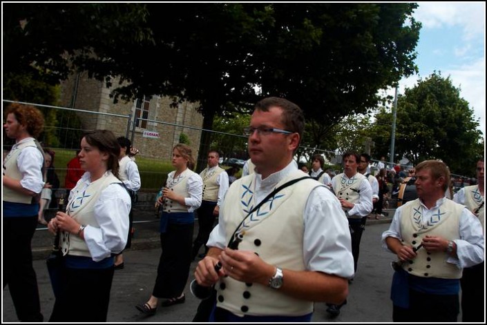 Le defile du dimanche &#8211; Festival Terre Neuvas (Bobital) 2008