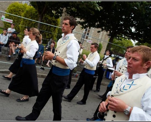 Le defile du dimanche &#8211; Festival Terre Neuvas (Bobital) 2008