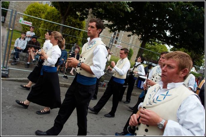 Le defile du dimanche &#8211; Festival Terre Neuvas (Bobital) 2008