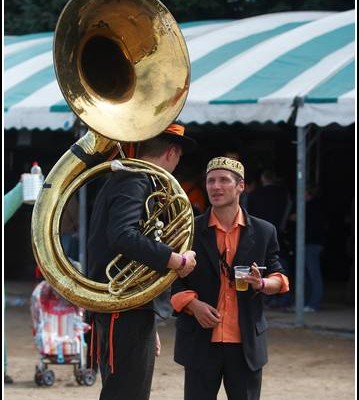 Le defile du dimanche &#8211; Festival Terre Neuvas (Bobital) 2008