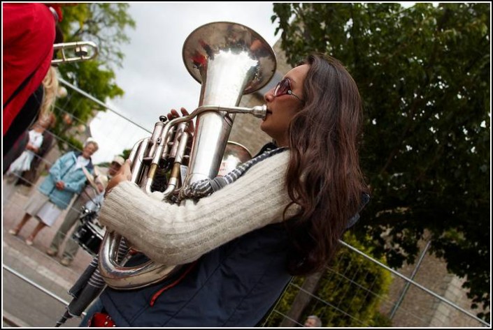 Le defile du dimanche &#8211; Festival Terre Neuvas (Bobital) 2008