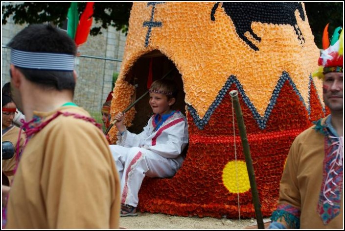 Le defile du dimanche &#8211; Festival Terre Neuvas (Bobital) 2008