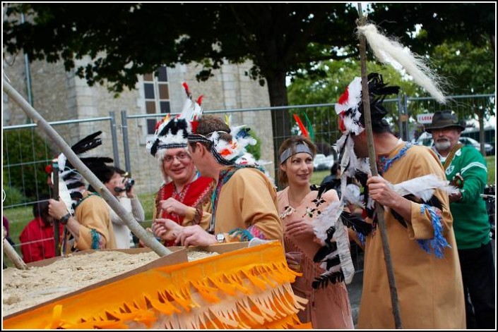 Le defile du dimanche &#8211; Festival Terre Neuvas (Bobital) 2008