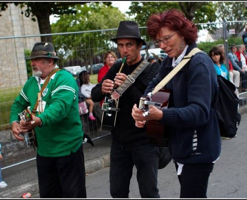 Le defile du dimanche &#8211; Festival Terre Neuvas (Bobital) 2008