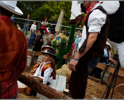 Le defile du dimanche &#8211; Festival Terre Neuvas (Bobital) 2008