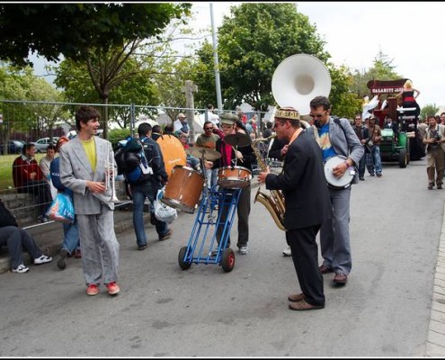 Le defile du dimanche &#8211; Festival Terre Neuvas (Bobital) 2008