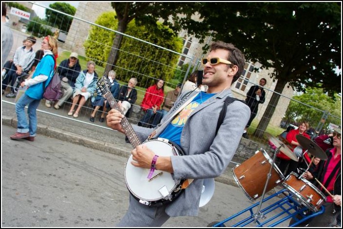 Le defile du dimanche &#8211; Festival Terre Neuvas (Bobital) 2008