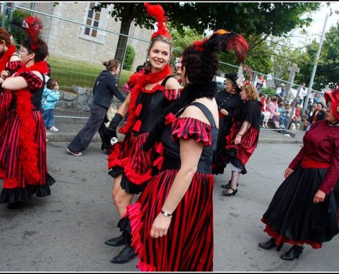 Le defile du dimanche &#8211; Festival Terre Neuvas (Bobital) 2008