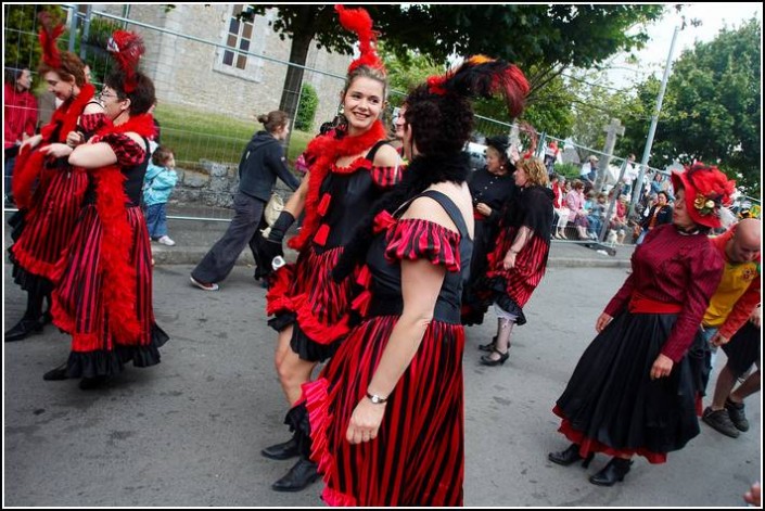 Le defile du dimanche &#8211; Festival Terre Neuvas (Bobital) 2008