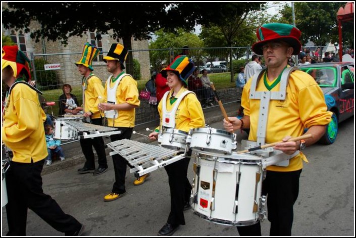 Le defile du dimanche &#8211; Festival Terre Neuvas (Bobital) 2008