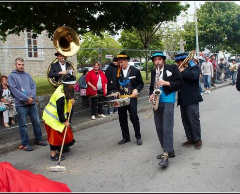 Le defile du dimanche &#8211; Festival Terre Neuvas (Bobital) 2008