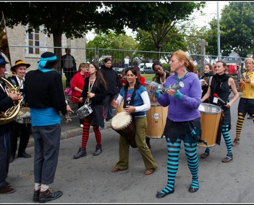 Le defile du dimanche &#8211; Festival Terre Neuvas (Bobital) 2008