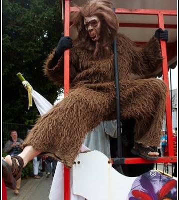 Le defile du dimanche &#8211; Festival Terre Neuvas (Bobital) 2008