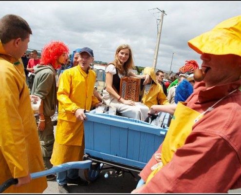 Le defile du dimanche &#8211; Festival Terre Neuvas (Bobital) 2008