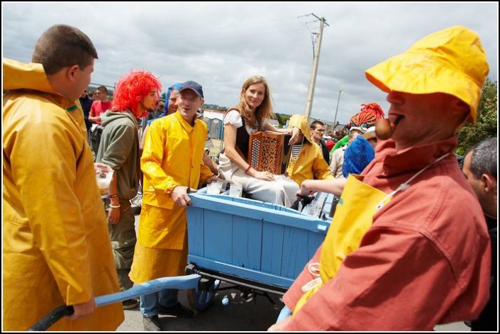 Le defile du dimanche &#8211; Festival Terre Neuvas (Bobital) 2008