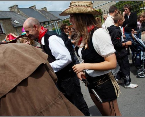 Le defile du dimanche &#8211; Festival Terre Neuvas (Bobital) 2008