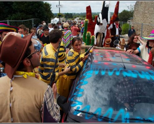 Le defile du dimanche &#8211; Festival Terre Neuvas (Bobital) 2008