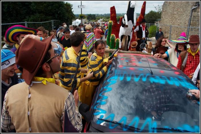 Le defile du dimanche &#8211; Festival Terre Neuvas (Bobital) 2008