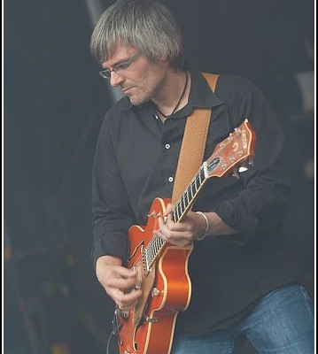 The bird is yellow &#8211; Festival des Vieilles Charrues 2009