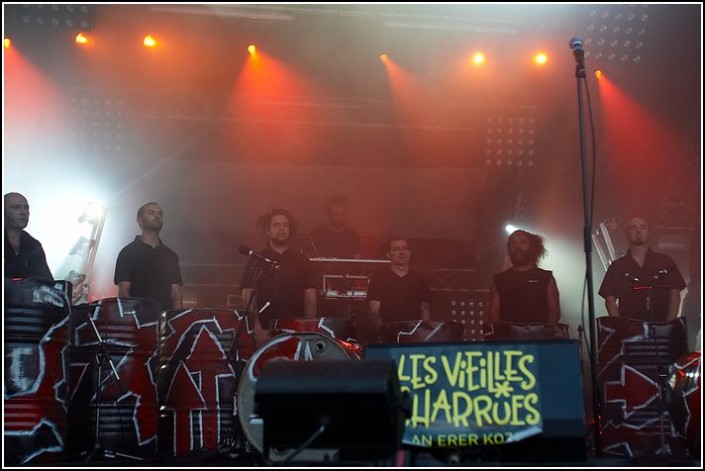 Les Tambours du Bronx &#8211; Festival des Vieilles Charrues 2009