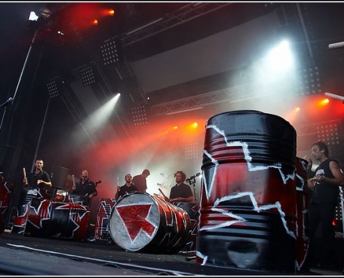 Les Tambours du Bronx &#8211; Festival des Vieilles Charrues 2009