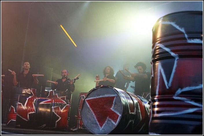 Les Tambours du Bronx &#8211; Festival des Vieilles Charrues 2009