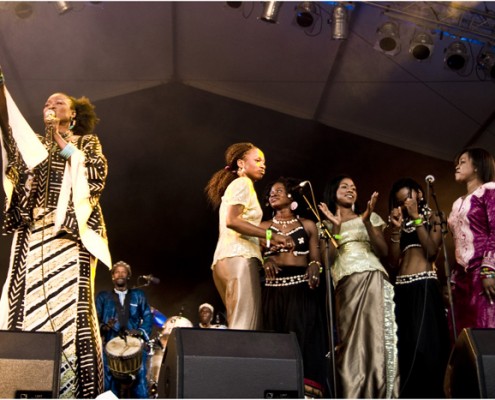 Oumou Sangare &#8211; Festival Indetendances 2009 (Paris)