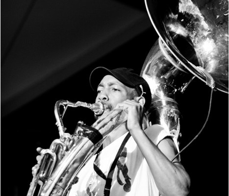 The Hypnotic Brass Ensemble &#8211; Festival Indetendances 2009 (Paris)