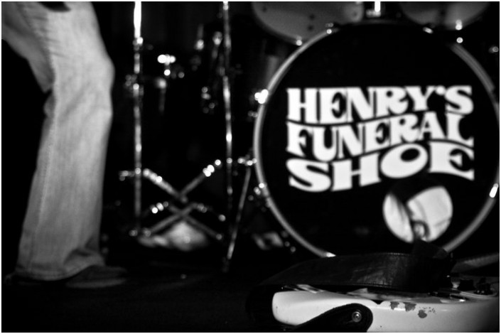 Henry s Funeral Shoe &#8211; La Peniche (Lille)