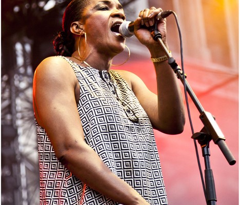 Mamani Keita &#8211; Festival FnacLive 2011 (Paris)