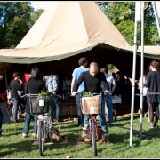 Metronomy &#8211; We love green 2011 (Paris)