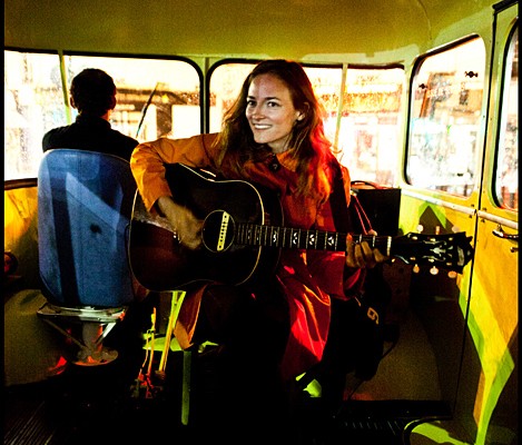 Dawn Landes &#8211; Bus Bleus et Balades sonores (Paris)