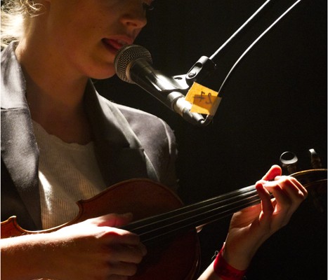 Liesa Van Der Aa &#8211; Festival Les femmes s en melent 2013 (Paris)