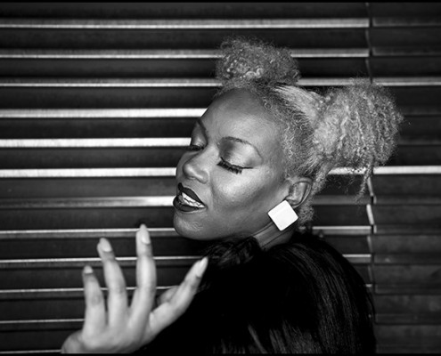 Ebony Bones &#8211; Portraits (Paris)