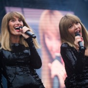 Pierre Lapointe &#8211; Festival des Vieilles Charrues 2015