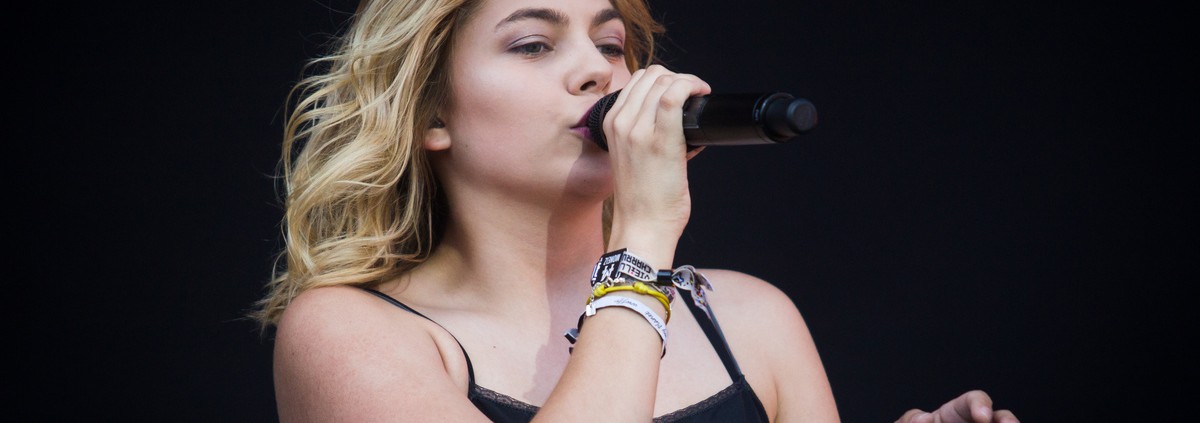 Louane &#8211; Festival des Vieilles Charrues 2016